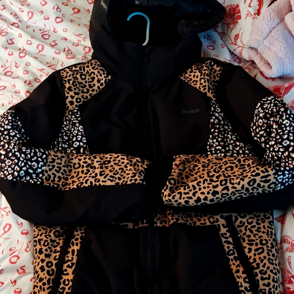 Leopard ski jacket